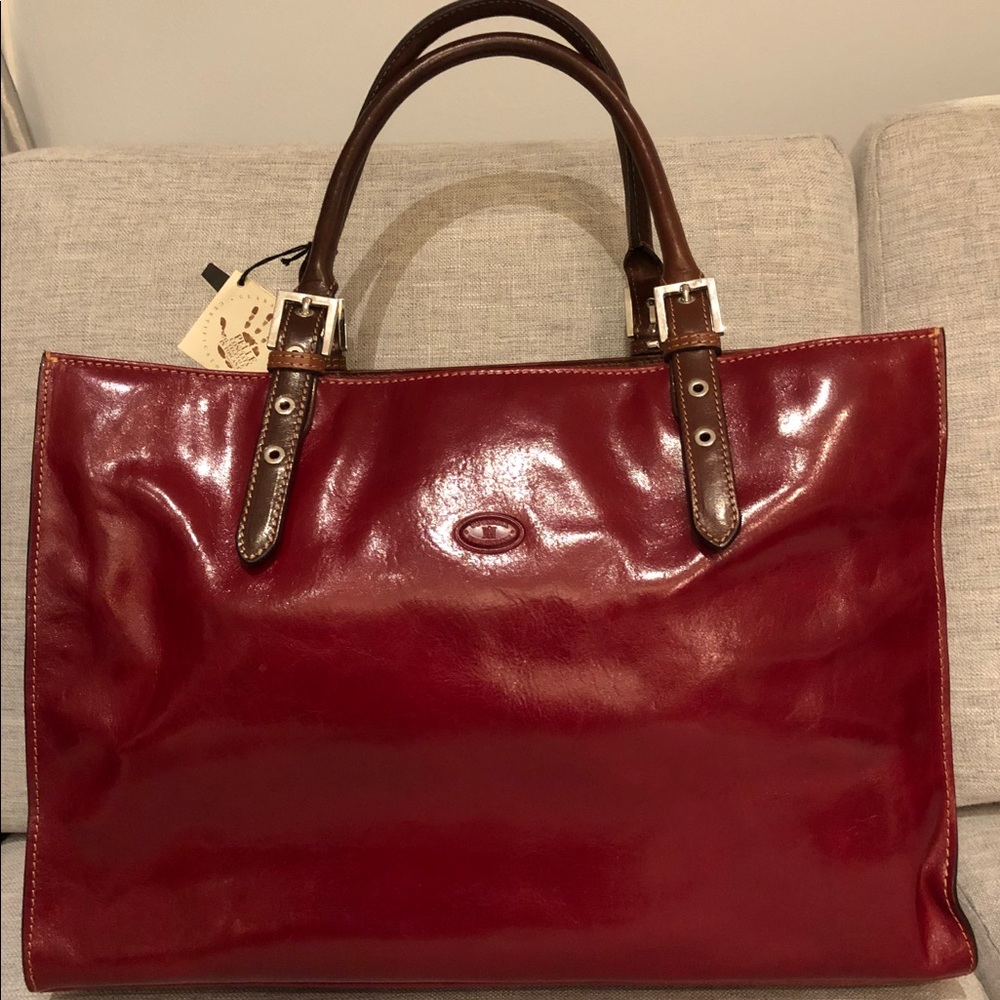 Stunning BNWT Italian handbag reduced to $140